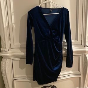 Velvet blue dress, long sleeves. Great condition, worn once. Size small
